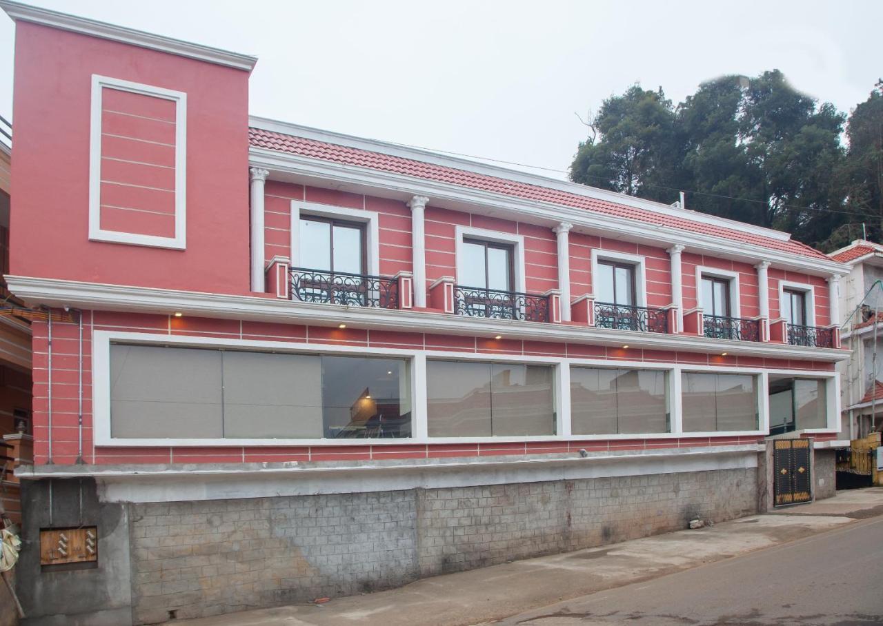 Oyo 16773 Hillcrest Metro Hotel Ooty Exterior foto